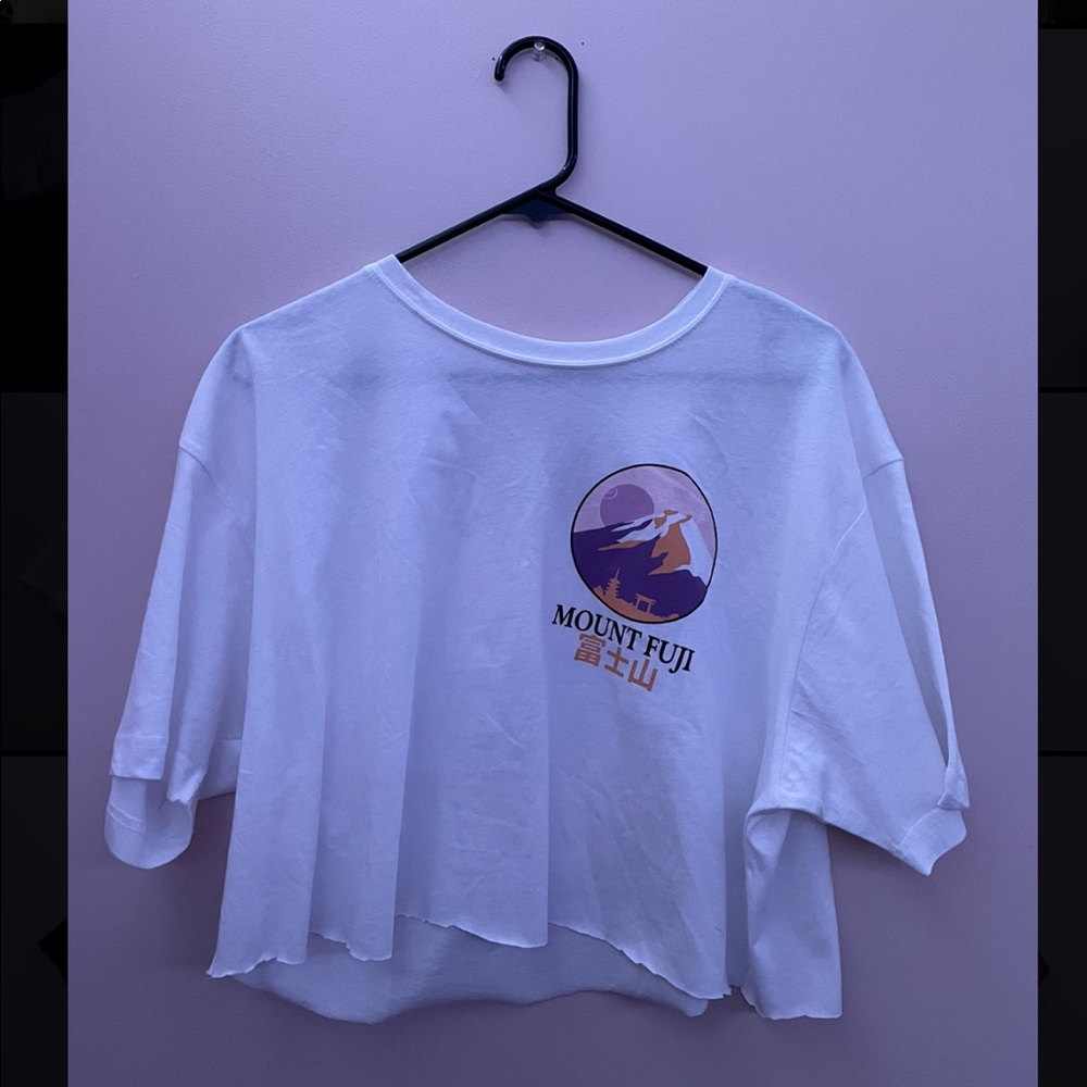 Graphic Cropped T-Shirt